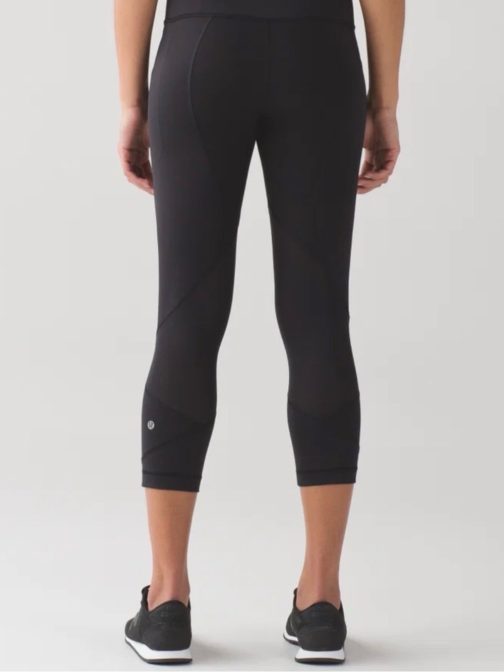 Lululemon Black Women’s Crop Leggings